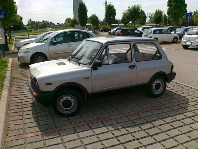 www.targhenere.net/images/001/autobianchi_a112_junior_1984_3_zpsmo2jdwhc.jpg