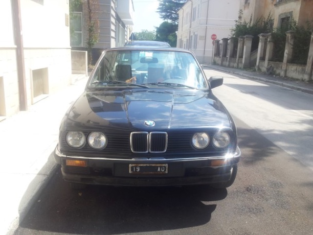 www.targhenere.net/images/001/bmw_316_18_e30_anno_1985_targa_aq19_3_zpsgnib8nxx.jpg