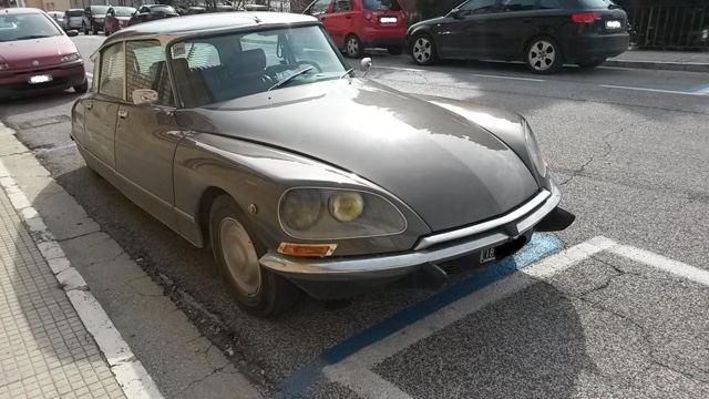 www.targhenere.net/images/001/citroen_ds_21_1_zpscqxcjz9y.jpg