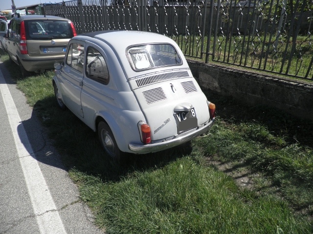 www.targhenere.net/images/001/fiat_500_d_1963_1_zpsiv1v9cxy.jpg