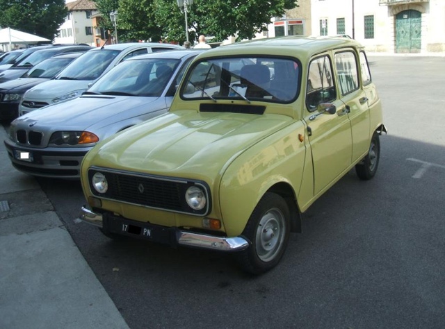 www.targhenere.net/images/001/renault_4_1981_2_zpsz2fjq8tr.jpg
