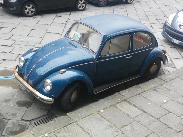 www.targhenere.net/images/001/vw_maggiolino_-_fi_48_-_fronte_zps8zsgest5.jpg