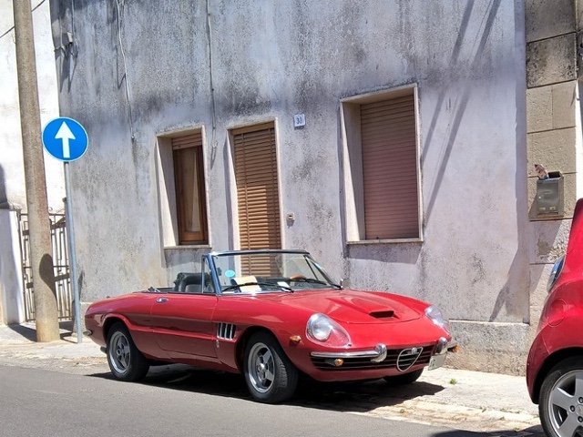 www.targhenere.net/images/002/alfa_romeo_1750_spider_del_01-01-70_02_zpsimndjkra.jpg