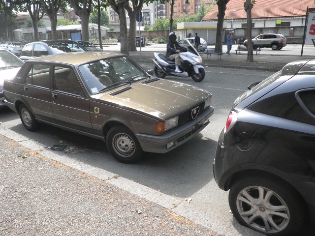 www.targhenere.net/images/002/alfa_romeo_giulietta_16-84_2_zpsrxhe3m2x.jpg
