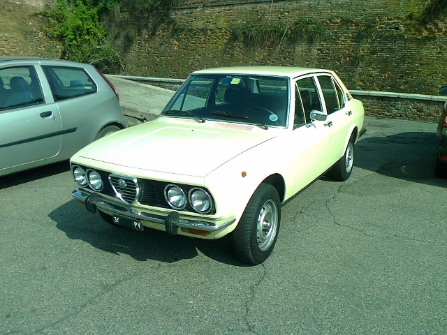 www.targhenere.net/images/002/alfaromeoalfetta161977_zps3hrhfvdd.jpg