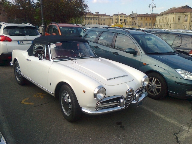www.targhenere.net/images/002/alfaromeogiuliaspider1600_1_zpsrvctf9pm.jpg