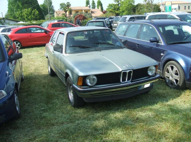www.targhenere.net/images/002/bmw_315_2_zpsjqo2yfji.jpg