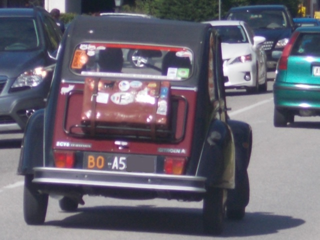 www.targhenere.net/images/002/citroen2cv6charleston-1984bordeaux-nero_bo_siralec_tn33608_zpsreeqaecx.jpg