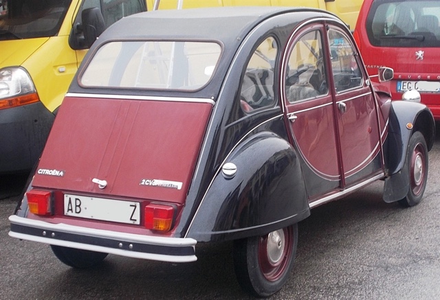 www.targhenere.net/images/002/citroen2cv6charleston1983-te1994_siralec_tn23103_zpsacmg1ojg.jpg