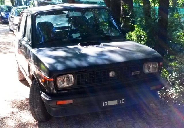 www.targhenere.net/images/002/copia_di_fiat_127_sport_80_ant_ap_tn11819_zpsunhlkdf4.jpg