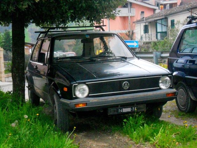 www.targhenere.net/images/002/copia_di_vw_golf_80_ant_ap_tn10299_zpsq3iquf7l.jpg