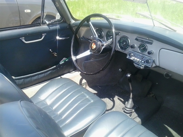 www.targhenere.net/images/002/porsche_356_int_zpsw3vtw1pq.jpg