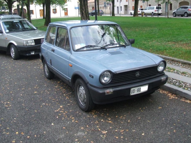 www.targhenere.net/images/003/autobianchi_a112_junior_1985_2_deltago_tn32560_zpsolyxzkst.jpg