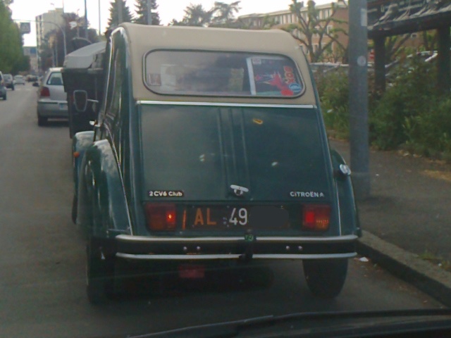 www.targhenere.net/images/003/citroen_2_cv_club_640x480_alfa33_tn33414_zpsxal7lwdf.jpg
