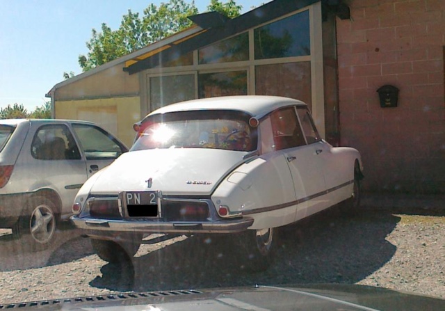 www.targhenere.net/images/003/citroen_d_super_deltago_tn31138_zpsstvih41r.jpg