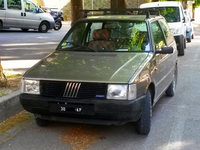 www.targhenere.net/images/003/copia_di_fiat_uno_45_85_ant_zpszbngufwm.jpg