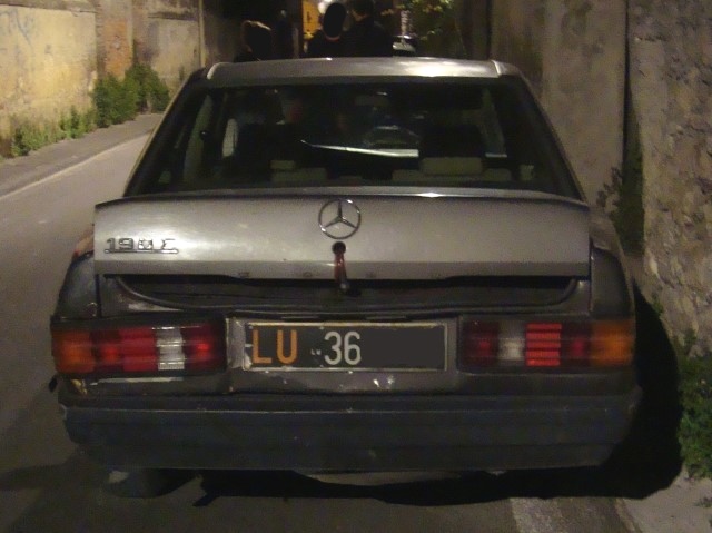 www.targhenere.net/images/003/mercedes_-_benz_lu36_anno_1984_2_zps8f6fc925.jpg