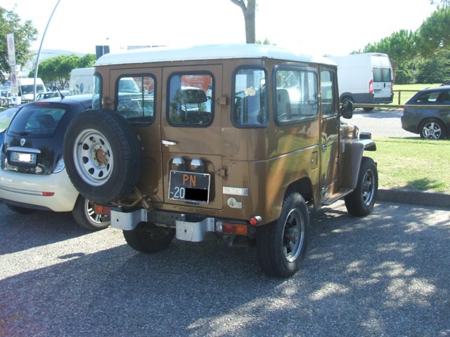www.targhenere.net/images/003/toyota_land_cruiser_lx_diesel_4_wheel_drive_1984_pn20_deltago_tn1113_zpswojvsl4m.jpg