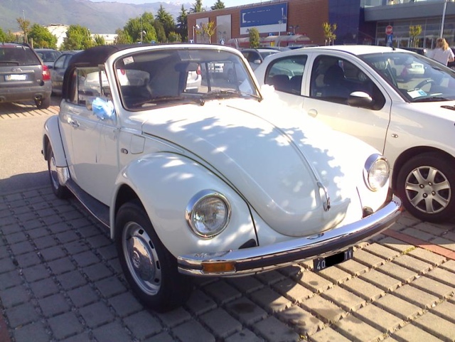 www.targhenere.net/images/003/volkswagen_maggiolino_cabriolet_1200_1978_tv40_2_zpsg9zbjm3h.jpg