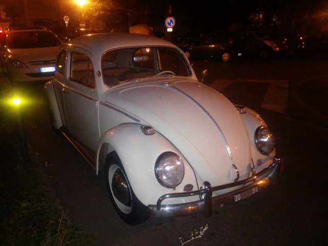 www.targhenere.net/images/003/vw_maggiolino_-_bo_20_-_fronte_dx_oinotna_tn33141_zps1k4zamlh.jpg