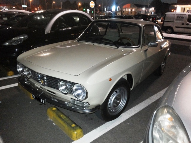 www.targhenere.net/images/004/alfa_romeo_gt_junior_13_anno_1976_2_zpsxqyqypxs.jpg