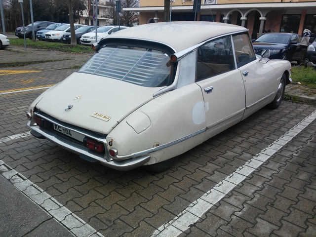 www.targhenere.net/images/004/citroen_ds_-_re_64_-_retro_dx_oinotna_tn33222_zpszdfq0ewt.jpg