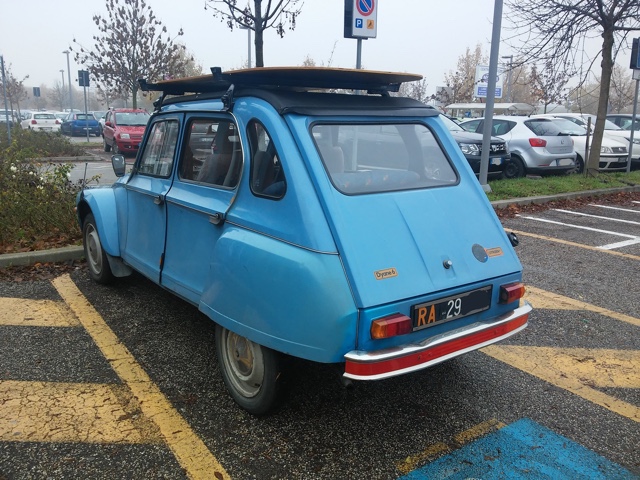 www.targhenere.net/images/004/citroen_dyane_-_ra_29_-_retro_oinotna_tn9526_zpssxzbpygx.jpg