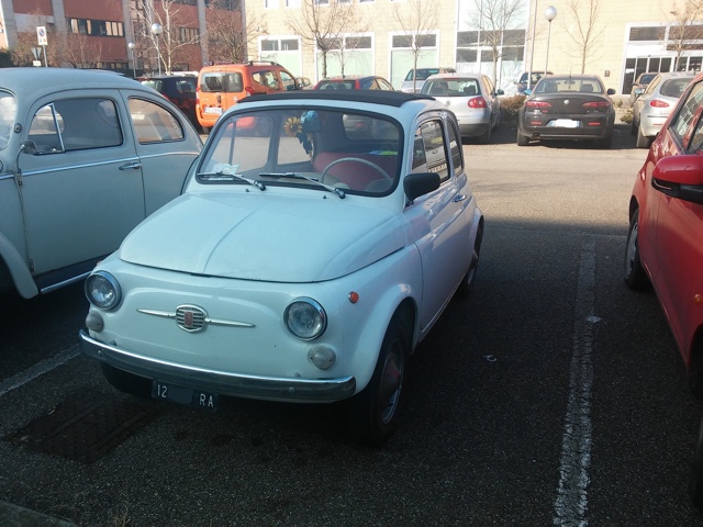 www.targhenere.net/images/004/fiat_500_-_ra_12_-_fronte_zpszcob3u9l.jpg