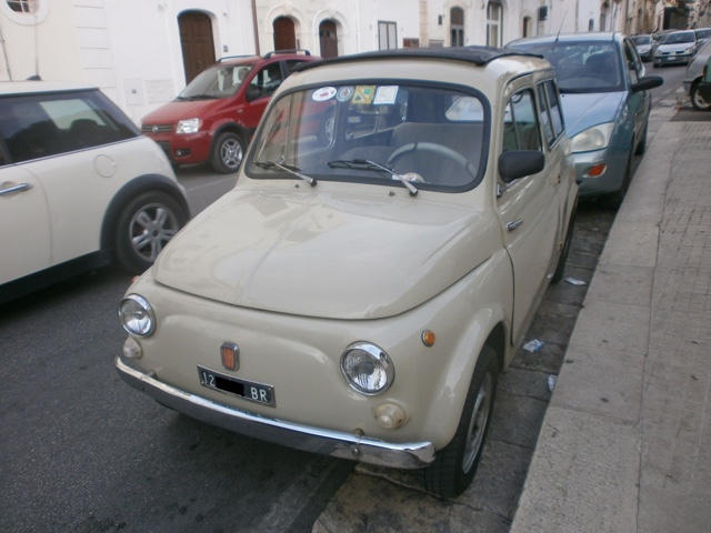 www.targhenere.net/images/004/fiat_500_giardiniera_ago15_front_zps7wmukfs7.jpg