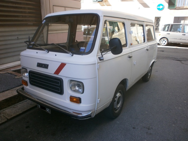 www.targhenere.net/images/004/fiat_900_mar15_front_blowup_tn28614_zpswnrxrrqi.jpg