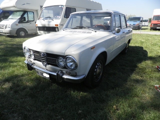 www.targhenere.net/images/005/alfa_romeo_giulia_1300_ti1970_alfa33_tn29383_zpsv5kaxctx.jpg
