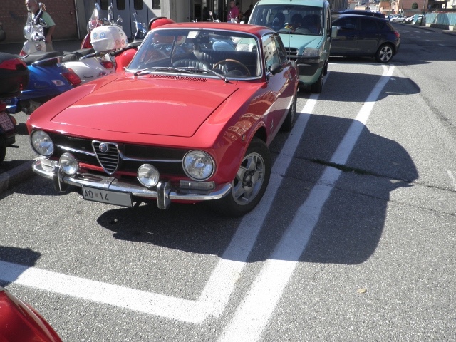 www.targhenere.net/images/005/alfa_romeo_giulia_gt_13_junior_1972_2_zpsru7kwukb.jpg
