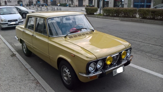 www.targhenere.net/images/005/alfa_romeo_giulia_nuova_super_1300_1975_1_640x360_zpsmb22ifoz.jpg
