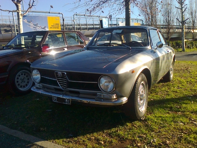 www.targhenere.net/images/005/alfa_romeo_gt_13_junior_1976_640x480_zpshuqzqow8.jpg