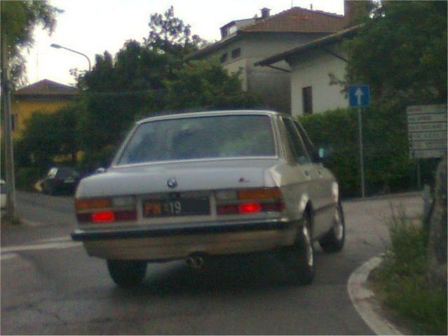 www.targhenere.net/images/005/bmw19tn10282_zpsoowqls4c.jpg