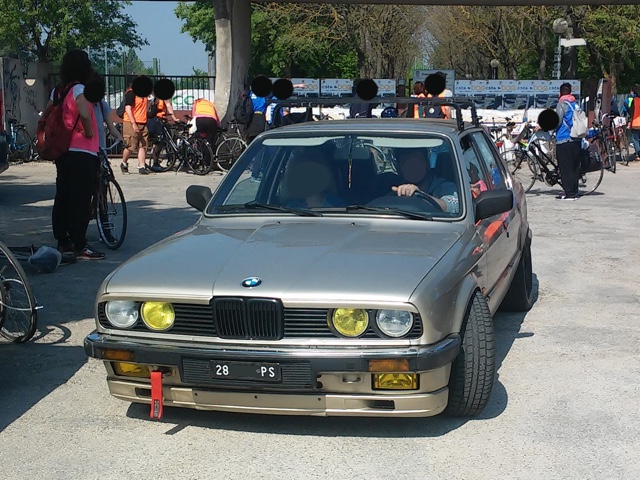 www.targhenere.net/images/005/bmw_316_-_ps_28_-_fronte_zpsfbafnh2w.jpg