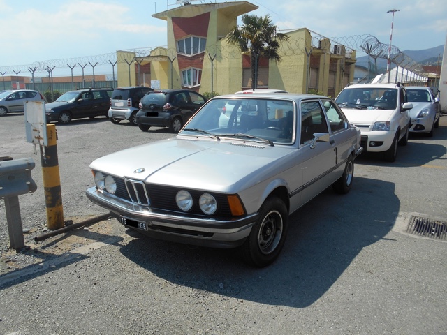 www.targhenere.net/images/005/bmw_316_apr17_front_zpsjeppnnzb.jpg