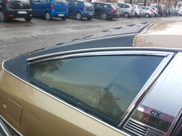 www.targhenere.net/images/005/citroen_cx_-_dl_t_-_particolare_retro_zpsou2nvymy.jpg