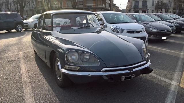 www.targhenere.net/images/005/citroen_id_19_super_1968_640x360_zpsvcjjfab6.jpg