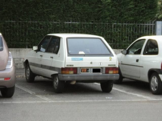 www.targhenere.net/images/005/citroenvisa110707tn790_zpsev4dizyd.jpg