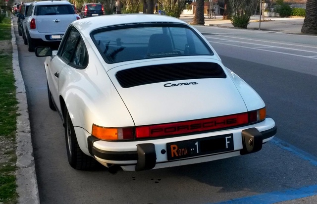 www.targhenere.net/images/005/copia_di_porsche_911_84_post_ap_tn16986_zpswltabpun.jpg
