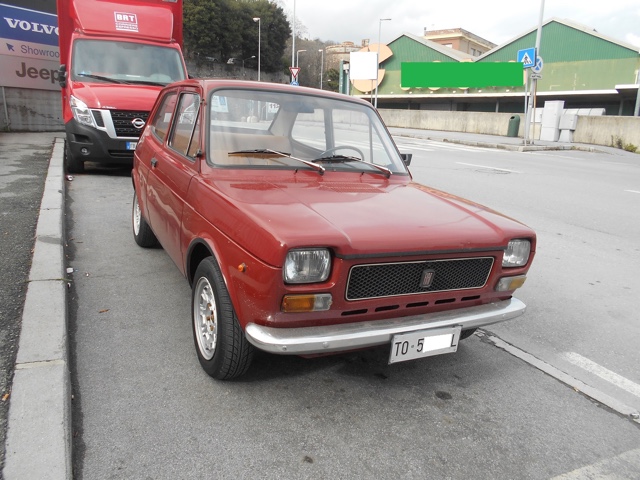 www.targhenere.net/images/005/fiat_127_mar17_front_zpsgrq1xklx.jpg
