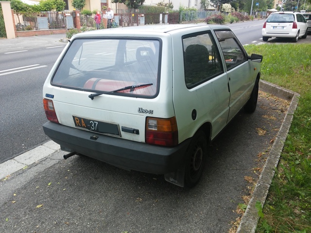 www.targhenere.net/images/005/fiat_uno_-_ra_37_retro_oinotna_tn7920_zpslyfxcu1h.jpg