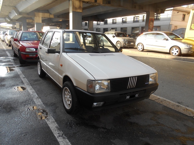 www.targhenere.net/images/005/fiat_uno_gen17_front_zps9gvfqrbx.jpg