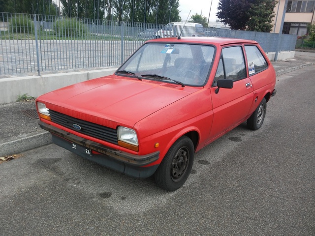 www.targhenere.net/images/005/ford_fiesta_-_ra_26_fronte_zpshnzhorqu.jpg