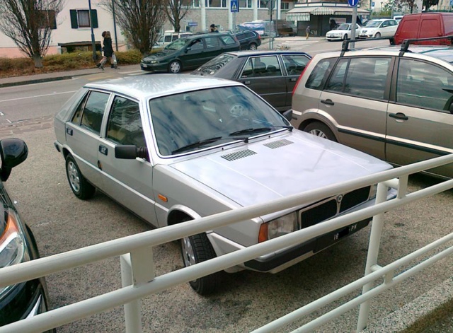www.targhenere.net/images/005/lancia_delta_1300_1981_2_zpsezgyujvw.jpg