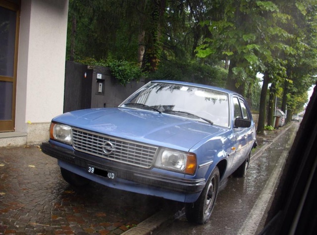 www.targhenere.net/images/005/opel_ascona_13_1980_2_deltago_tn24040_zpsp4hkztoe.jpg