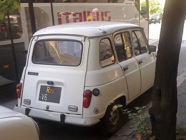 www.targhenere.net/images/005/renault421_zpsdnlkc3hu.jpg