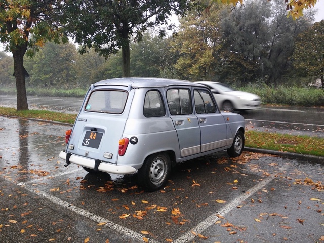 www.targhenere.net/images/005/renault_4_-_ra_35_-_retro_oinotna_tn30548_zpsfn6eowyj.jpg
