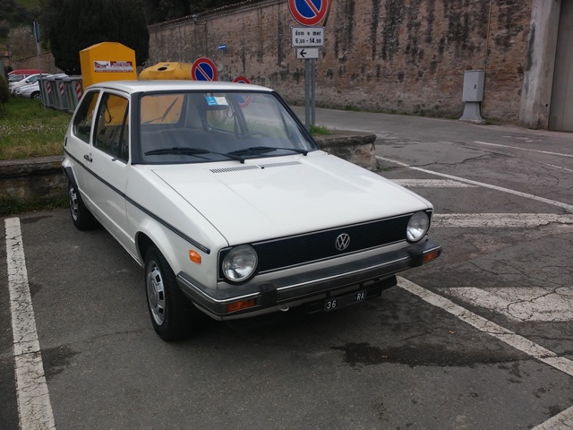www.targhenere.net/images/005/volkswagen_golf_-_ra_36_-_fronte_zps0hl8pwya.jpg
